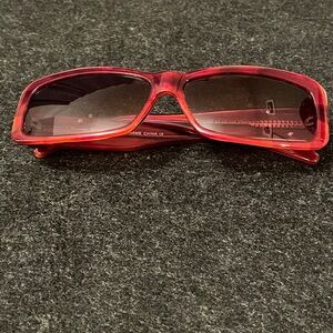 Stylish Cherry Red Sunglasses 🍒